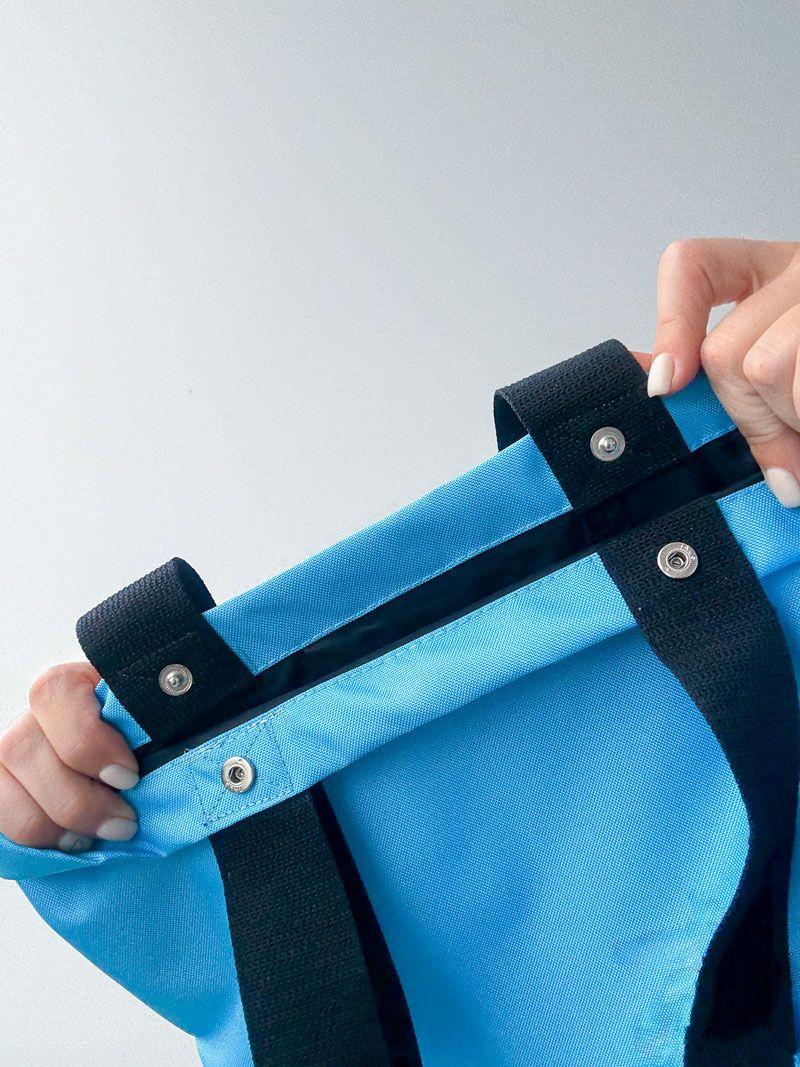 Блакитний шопер із водовідштовхувальної плащівки з чорними ручками та кнопками - легка й міцна сумка для міста та покупок без друку, розмір: 36см х 42см х 7см