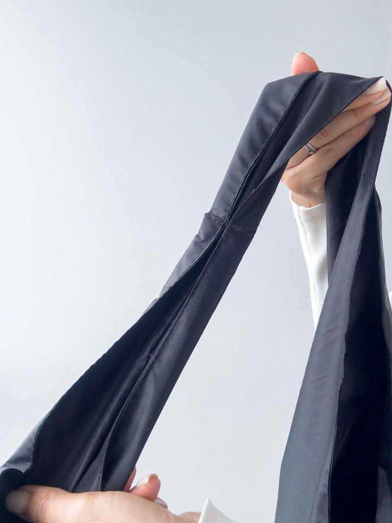 Чёрная сумка-пакет из плащевки с боковым карманом - лёгкая складная экосумка для покупок и повседневного использования без печати размер: 55см × 70см