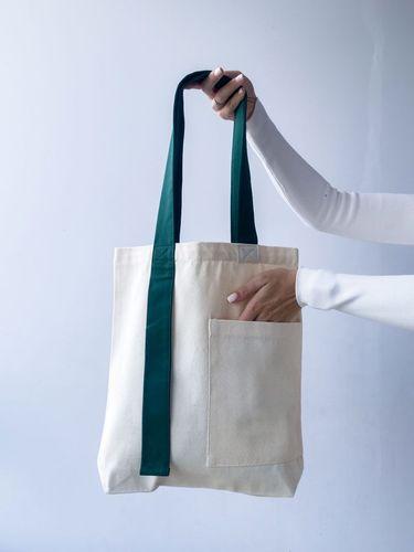 Сумка-шопер із саржі з зеленими ручками та зовнішньою кишенею – міцна еко-сумка для покупок і щоденного використання без друку, розмір: 35см х 38см х 7см