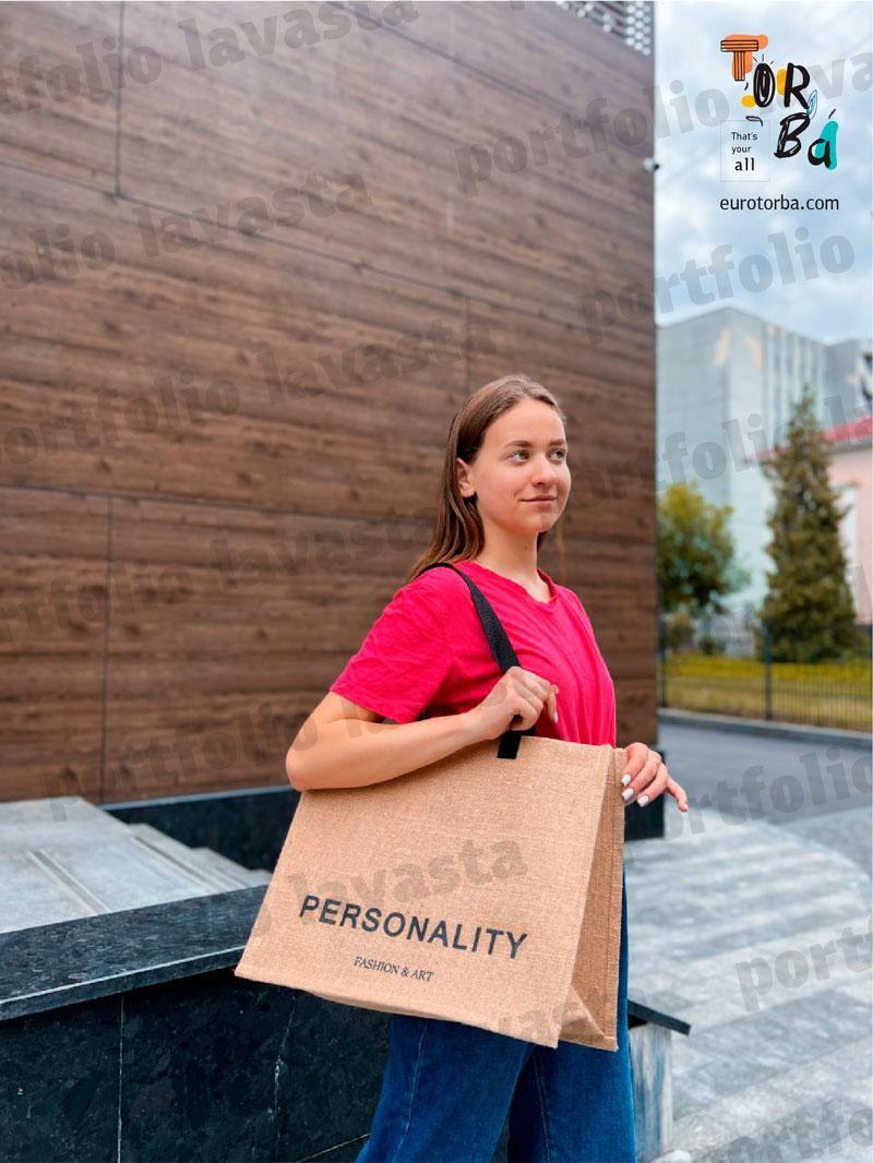 Объемная жесткая сумка из ламинированного джута без печати Размер: 40см х 35см х 20см